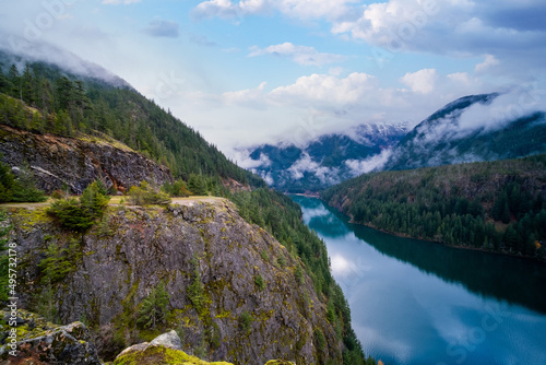 Fototapeta Naklejka Na Ścianę i Meble -  Mountain landscape, lake and mountain Seattle, Washington state, USA.
