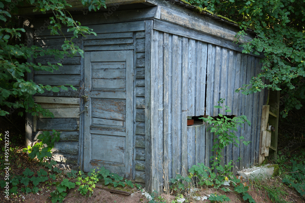 Hütte / Hut / Hütte / Hut /