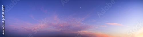 Foto Panorama view of sky and clouds In the evening