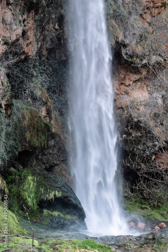 Cascada del Salto de la novia, situada en la localidad de Navajas (Castellón) Imágenes en larga exposición. 