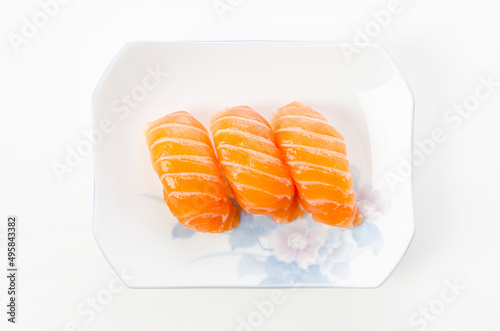 生サーモンの握り寿司