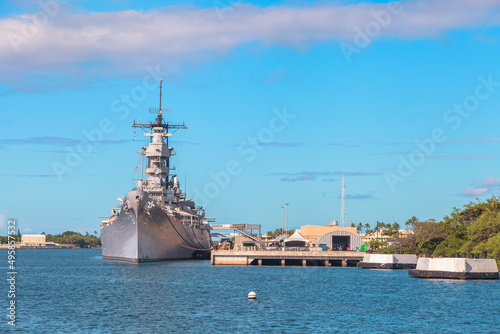Bilde på lerret Battleship Missouri BB 63 Memorial view from USS Arizona BB 39 Memorial at Pearl Harbor