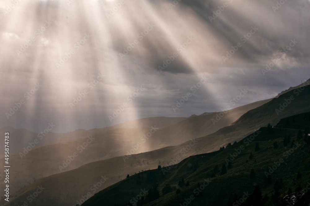 sun rays in the mountains