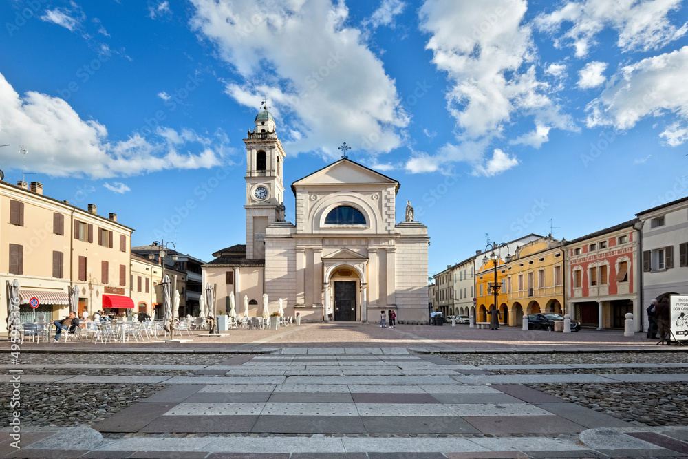 Brescello: the Santa Maria Nascente church in Matteotti Square. The village is famous for the films of Don Camillo and Peppone. Reggio Emilia province, Emilia Romagna, Italy, Europe.