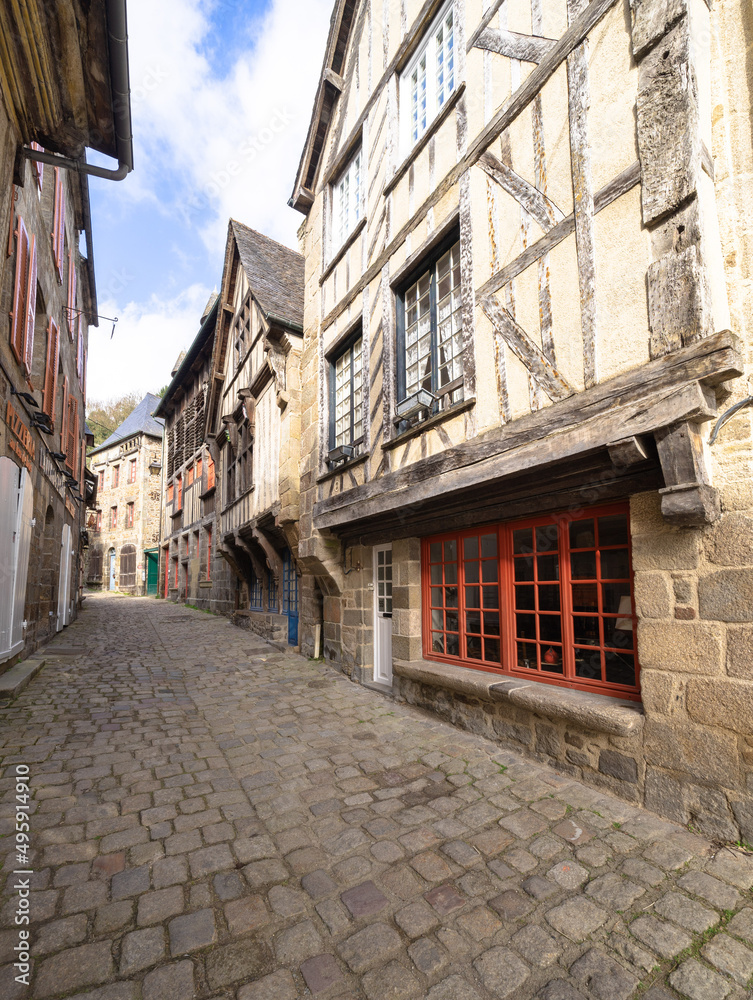 Ruelle de Dinan et ses maisons à pans de bois, Côtes-d'Armor, Bretagne