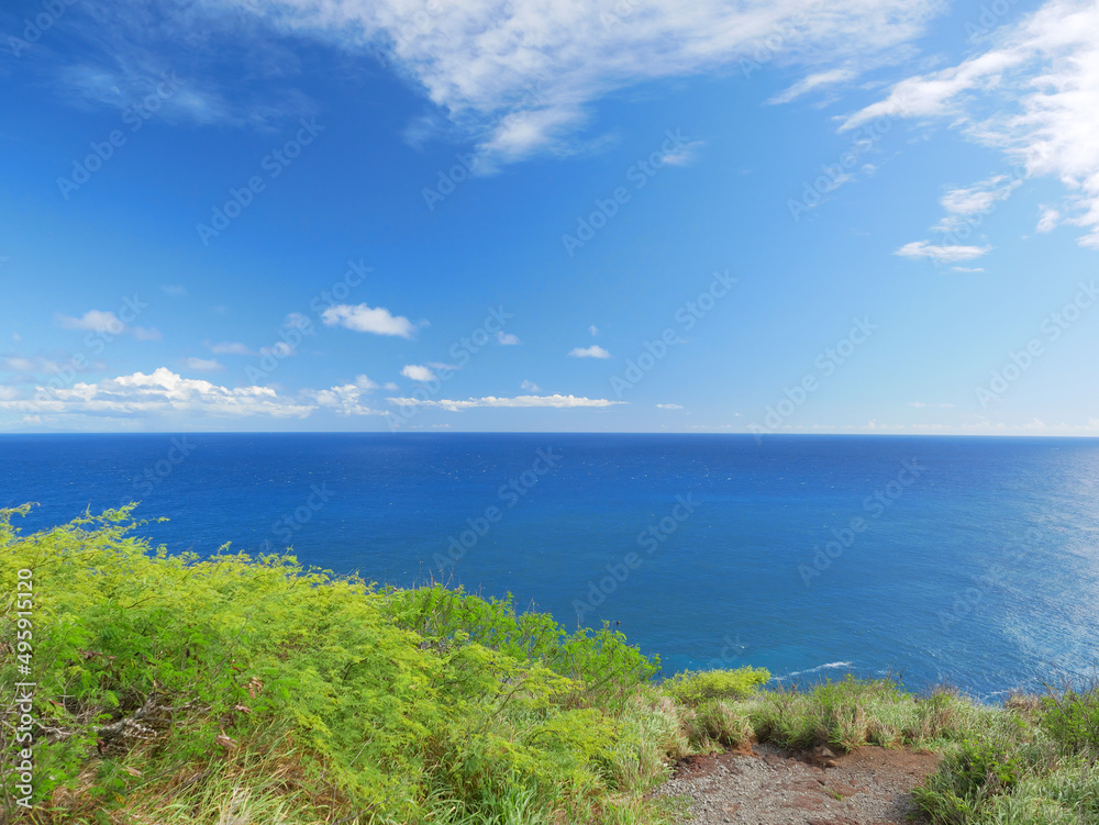 ハワイ、オアフ島、マカプー岬への道から見る太平洋