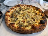 mushroom pizza with cheese
