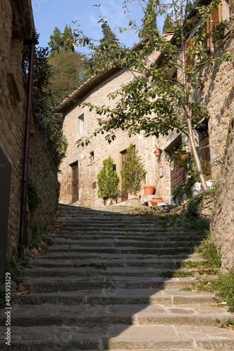 Via san Niccolò, Cortona, Arezzo, Tuscany, Italy: the steep approach to the Porta Montanina