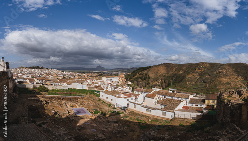 Pueblo blanco de Antequera en andalucia