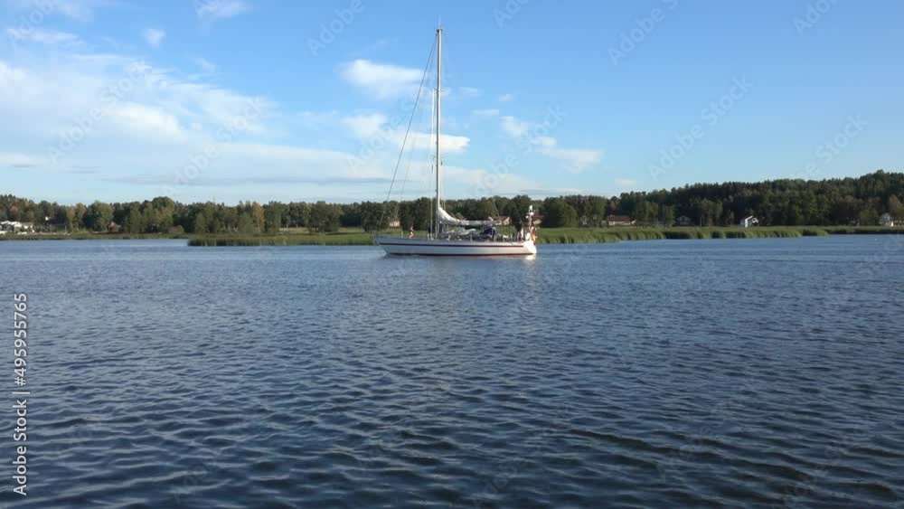 Bootsfahrt an der Schärenküste bei Stockholm Bootsfahrt an der Schärenküste bei Stockholm