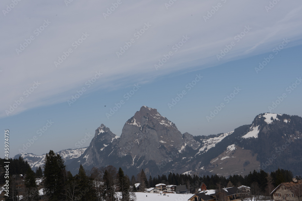The vacation and excursion region of Schwyz is located in the heart of Switzerland. It is easily and quickly accessible from all directions. Discover unique landscapes, living customs, world-famous cu