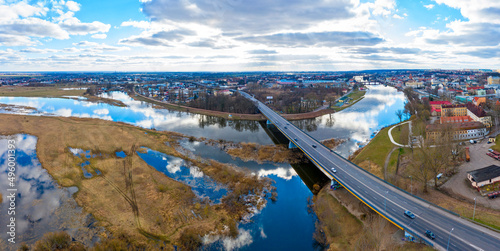Gorzów Wielkopolski, widok z lotu ptaka na Most Lubuski nad rzeką Warta