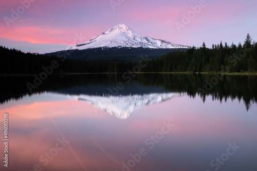 trillium lake reflecting mt hood at sunset © Douglas