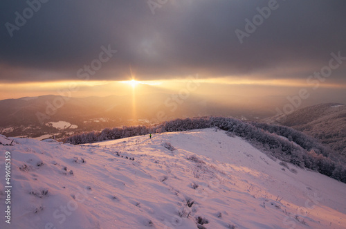 Fototapeta Naklejka Na Ścianę i Meble -  sunset in the mountains