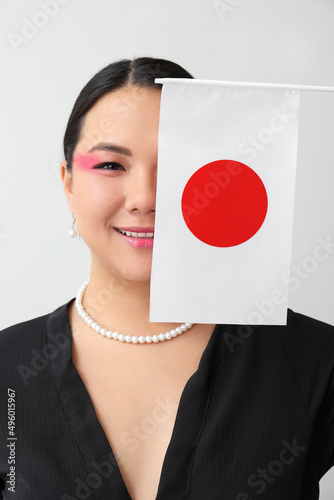 Beautiful young Asian woman...