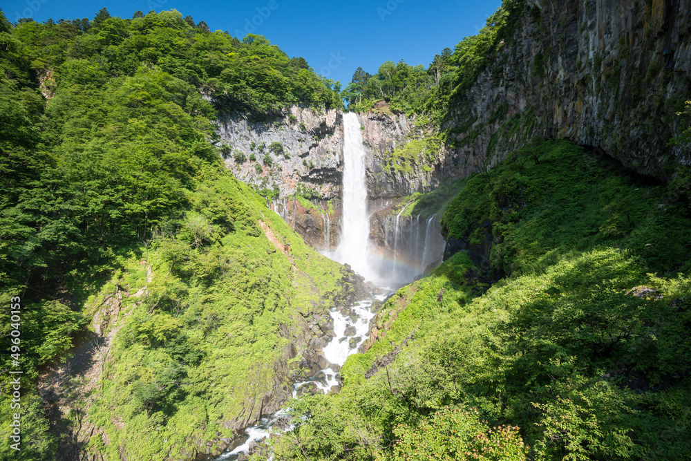 華厳の滝と虹