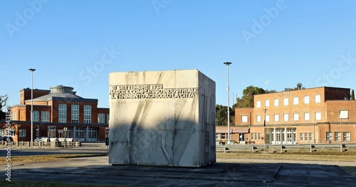 Fotografia The town square of Torviscosa, municipality of the autonomous region of Friuli in Italy