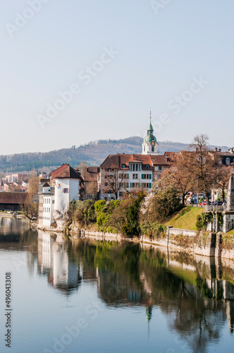 Olten, Stadt, Stadtturm, Aare, Fluss, Alte Brücke, Holzbrücke, Altstadt, historische Häuser, Bahnhof, Frühling, Frühlingsblüte, Frühlingssonne, Solothurn, Schweiz