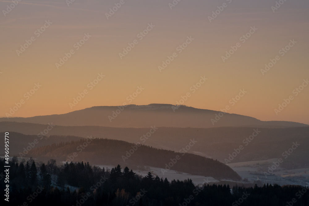Blick auf den Dolmar vom Haderholzstein in Thüringen