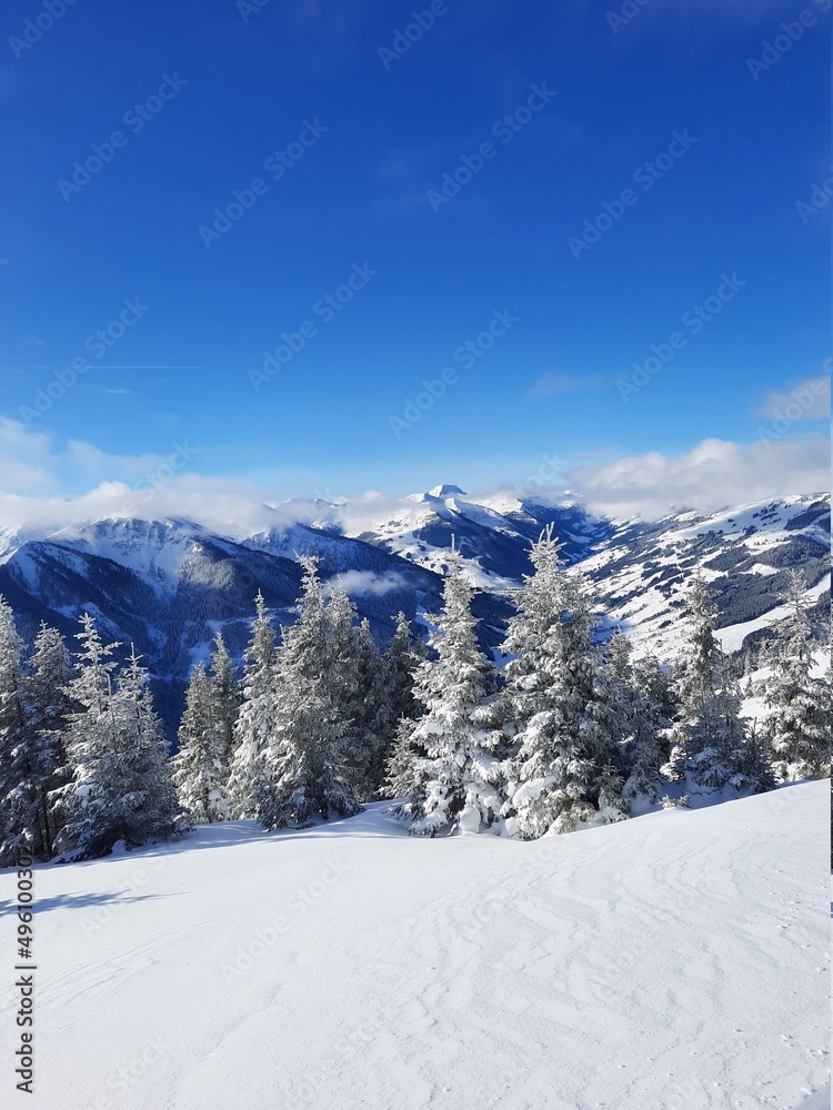 Skifahren in Saalbach Hinterglemm Leogang Fieberbrunn