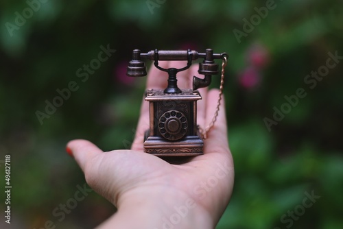 Sacapuntas de colección con forma de teléfono antiguo