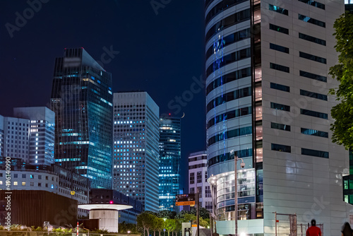 Crescent Moon on Top of Towers of La Defense Business District at Night © Loic Timelapse