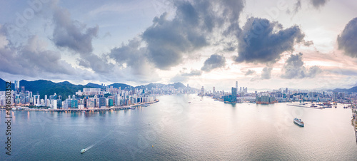 Canvas Print Panorama view of Victoria Harbour in evening