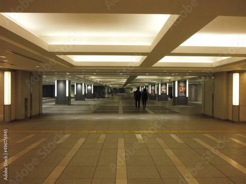 東京駅近隣の地下通路