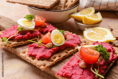 Healthy beetroot hummus cri...