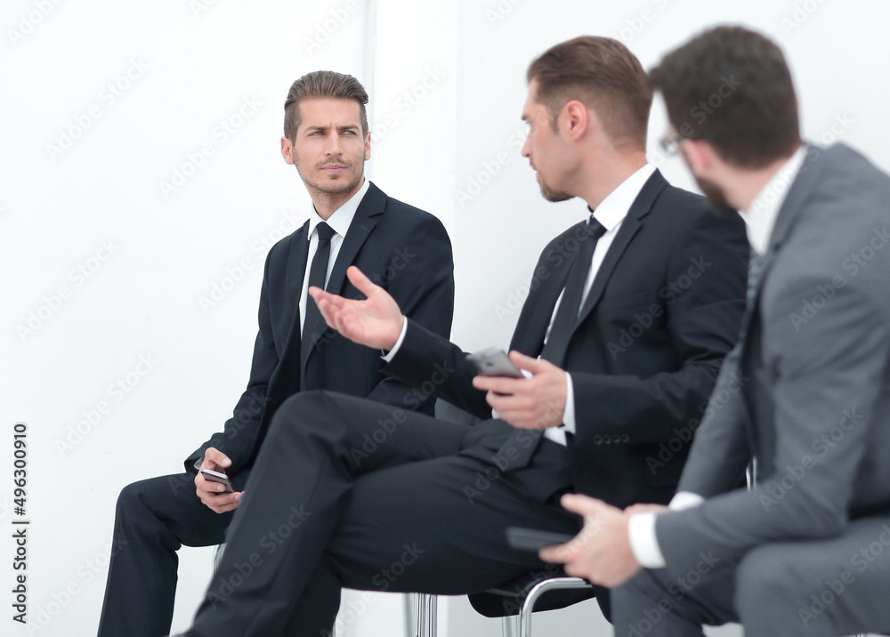 employees discuss work issues employees discuss work issues