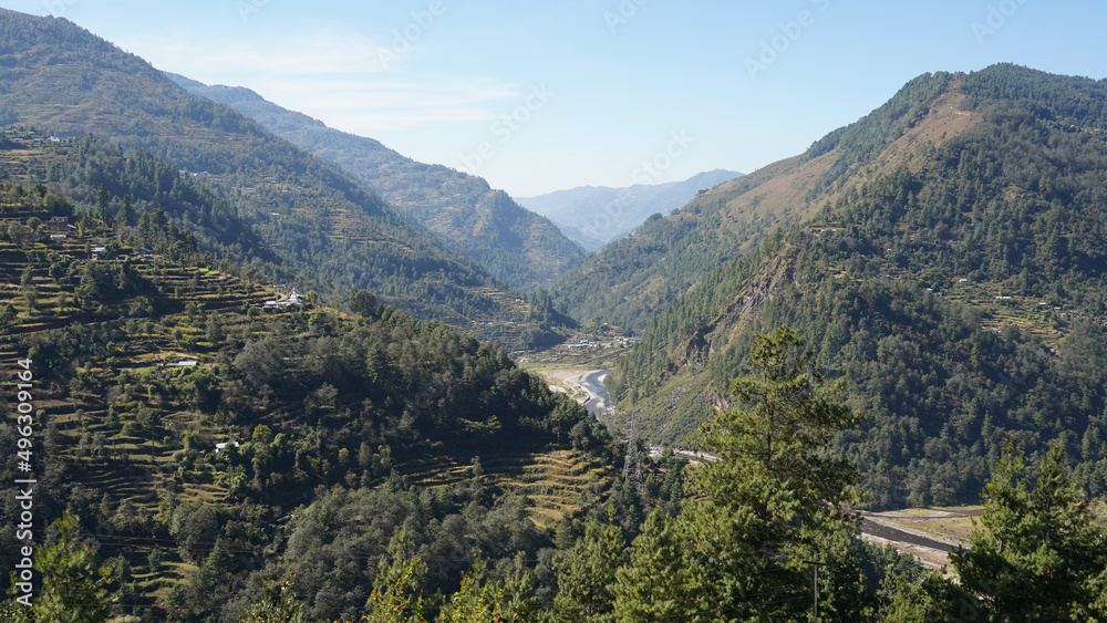 Fototapeta premium Shivalaya village on the Jiri to Lukla trek in the Himalaya mountains of Nepal.