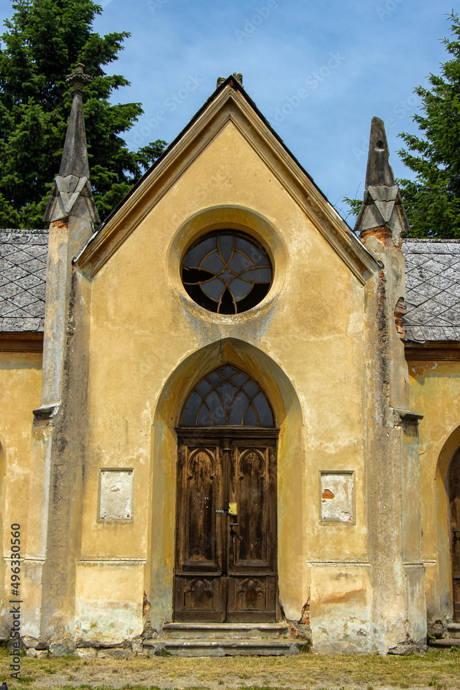 Fototapeta premium Entrance to the cemetery chapel.