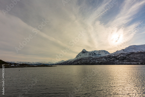 Fiordi Norvegesi,la Lapponia laghi ghiacciati mare,neve e un paesaggio invernale