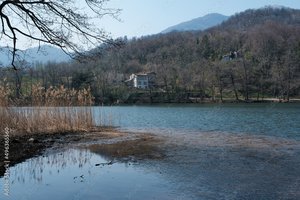 Il laghetto di Origlio in Canton Ticino, Svizzera. Il laghetto di Origlio in Canton Ticino, Svizzera.