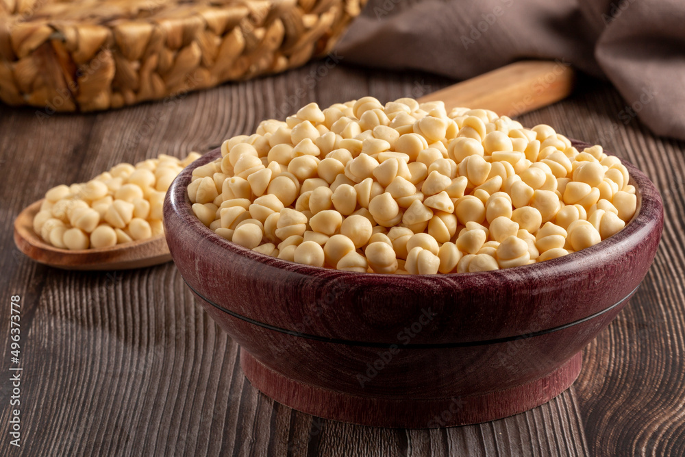 White chocolate drops. Chocolate chips. White chocolate drops. Chocolate chips.