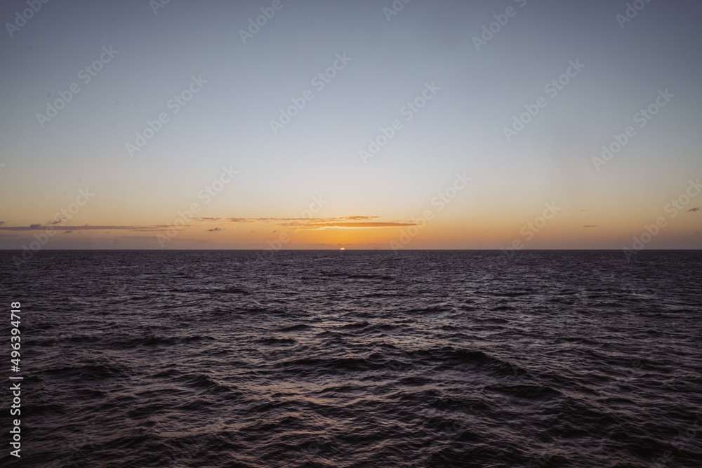 Obraz premium sunset over the ocean