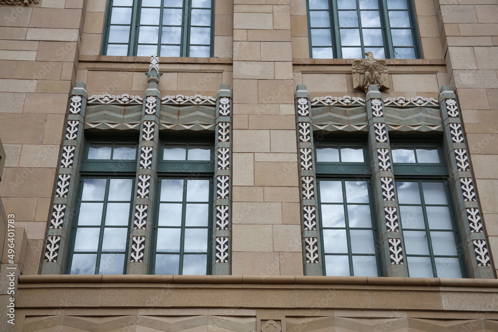 Obraz premium old windows in a building