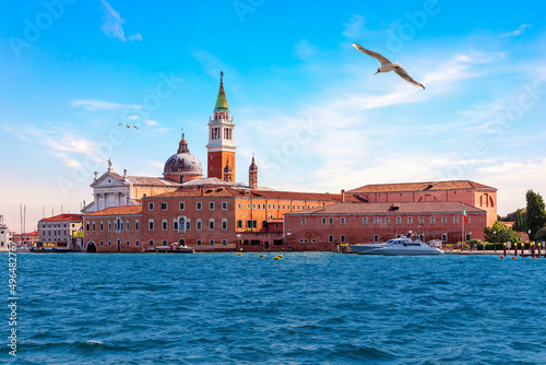 Obraz na płótnie Famous cathedral Saint Mary of Health in Venice, Italy w salonie