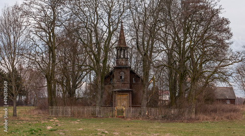 Fototapeta Naklejka Na Ścianę i Meble -  Old abandoned wooden Mariavite church in Poland