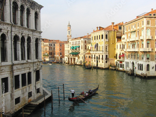 El Canal Grande de Venecia entrada principal de agua y abastecedor de canales más pequeños