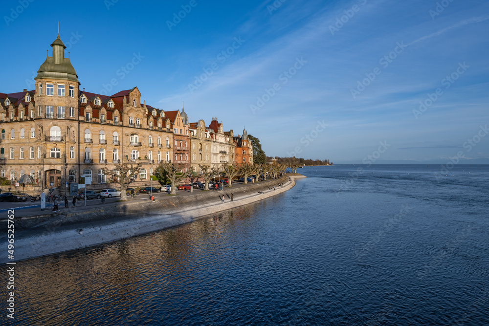 Fototapeta premium Architektonische Schönheiten an der Konstanzer Seepromenade