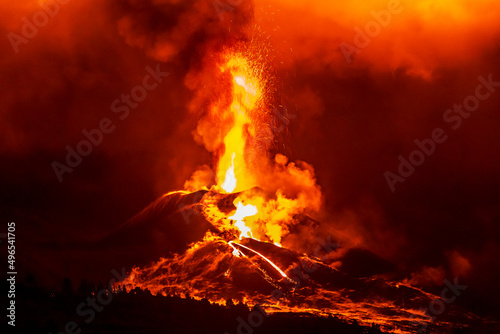 Print op canvas Erupting volcano, cumbre vieja, la Palma at night in December
