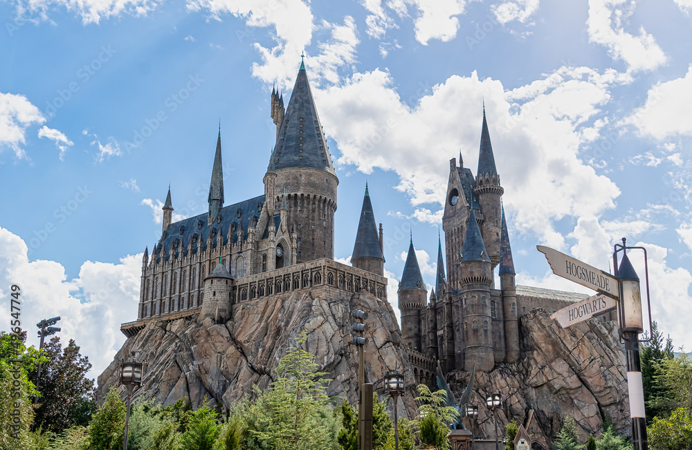 Fototapeta premium View of Hogwarts castle at Harry potter Islands of Adventure