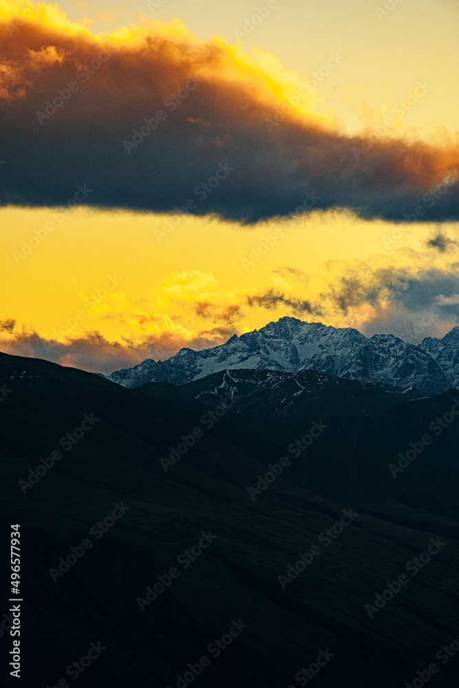 Obraz premium Sunset in the mountains