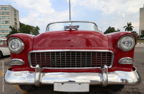 Front of an old American car in Havana, Cuba © Stefano