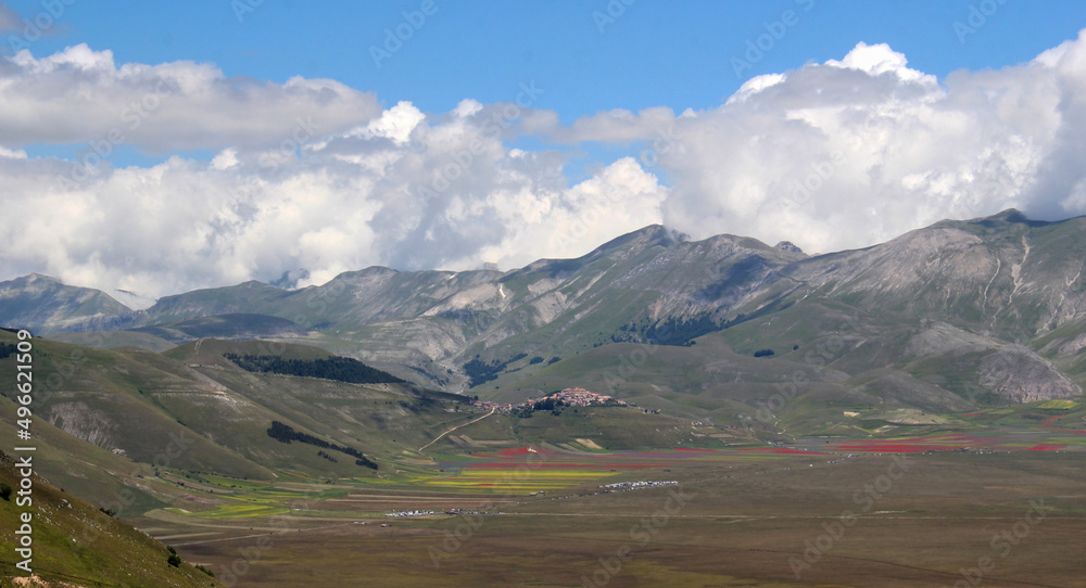 Altoplano de Casteluccio de Norcia. Montes Apeninos centrales, Italia