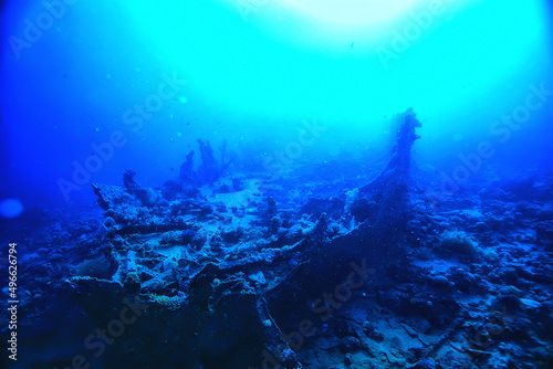 wreck diving thistelgorm, underwater adventure historical diving, treasure hunt © kichigin19