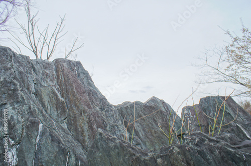 ゴツゴツした岩の風景 photo