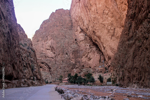 landscapes between tinghir and todgha gorges