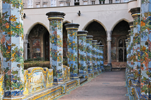 Napoli, il Chiostro del Monastero di Santa Chiara